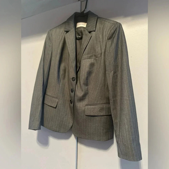 Calvin Klein - Women’s Vertical Stripe Gray Suit Jacket (size 8) - Picture 4 of 9